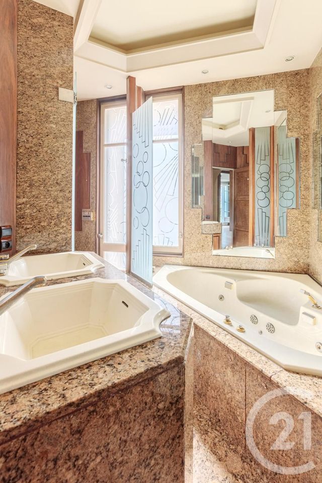 Appartement F3 à vendre - 5 pièces - 163.01 m2 - PARIS - 75011 - ILE-DE-FRANCE - Century 21 Parmentier - Saint Maur