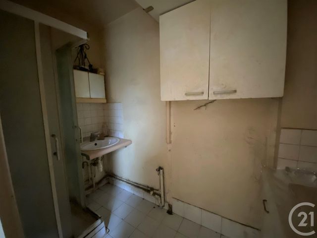 Afficher la photo en grand Chambre à vendre - 1 pièce - 16.0 m2 - PARIS - 75008 - ILE-DE-FRANCE - Century 21 Parmentier - Saint Maur
