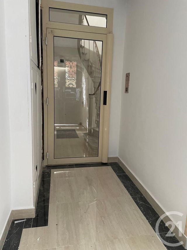 Afficher la photo en grand Appartement F2 à vendre - 3 pièces - 49.61 m2 - PARIS - 75011 - ILE-DE-FRANCE - Century 21 Parmentier - Saint Maur