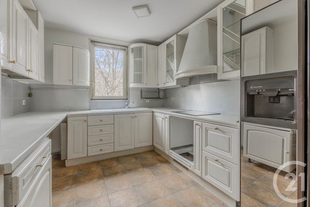 Appartement F5 à vendre - 5 pièces - 99.8 m2 - PARIS - 75010 - ILE-DE-FRANCE - Century 21 Parmentier - Saint Maur