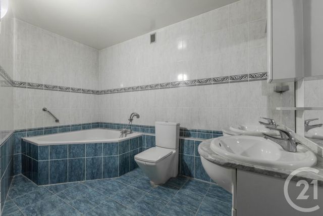 Appartement F5 à vendre - 5 pièces - 99.8 m2 - PARIS - 75010 - ILE-DE-FRANCE - Century 21 Parmentier - Saint Maur