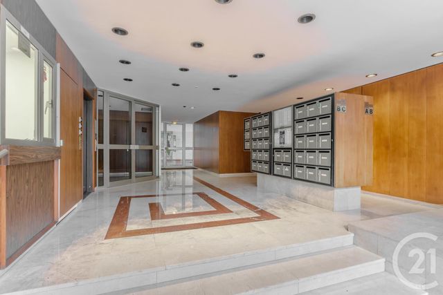 Appartement F5 à vendre - 5 pièces - 99.8 m2 - PARIS - 75010 - ILE-DE-FRANCE - Century 21 Parmentier - Saint Maur