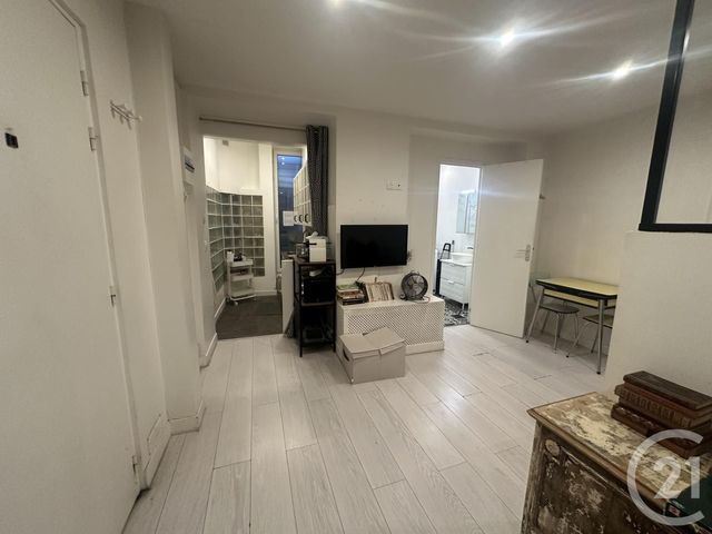 Appartement Studio à vendre - 1 pièce - 25.71 m2 - PARIS - 75017 - ILE-DE-FRANCE - Century 21 Parmentier - Saint Maur