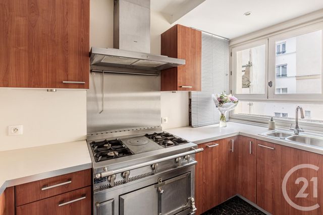 Afficher la photo en grand Appartement F4 à vendre - 4 pièces - 94.5 m2 - PARIS - 75011 - ILE-DE-FRANCE - Century 21 Parmentier - Saint Maur