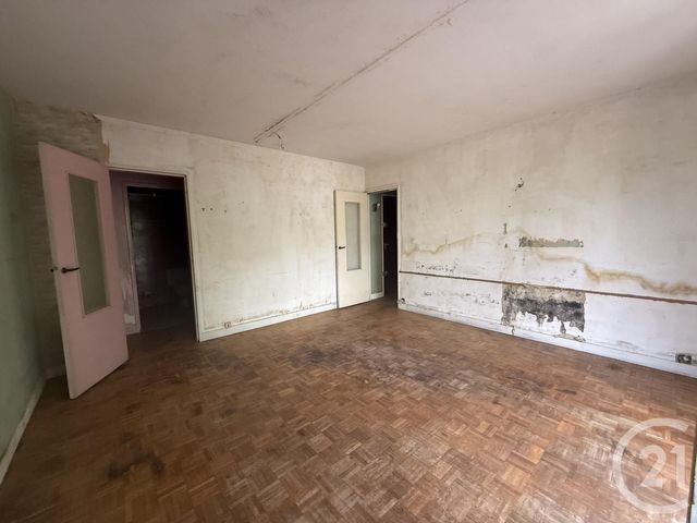Afficher la photo en grand Appartement F1 à vendre - 1 pièce - 31.0 m2 - VITRY SUR SEINE - 94 - ILE-DE-FRANCE - Century 21 Parmentier - Saint Maur