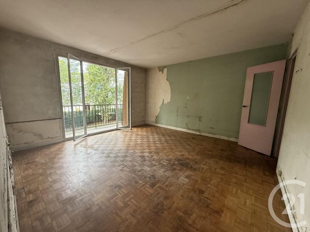 Afficher la photo en grand Appartement F1 à vendre - 1 pièce - 31.0 m2 - VITRY SUR SEINE - 94 - ILE-DE-FRANCE - Century 21 Parmentier - Saint Maur