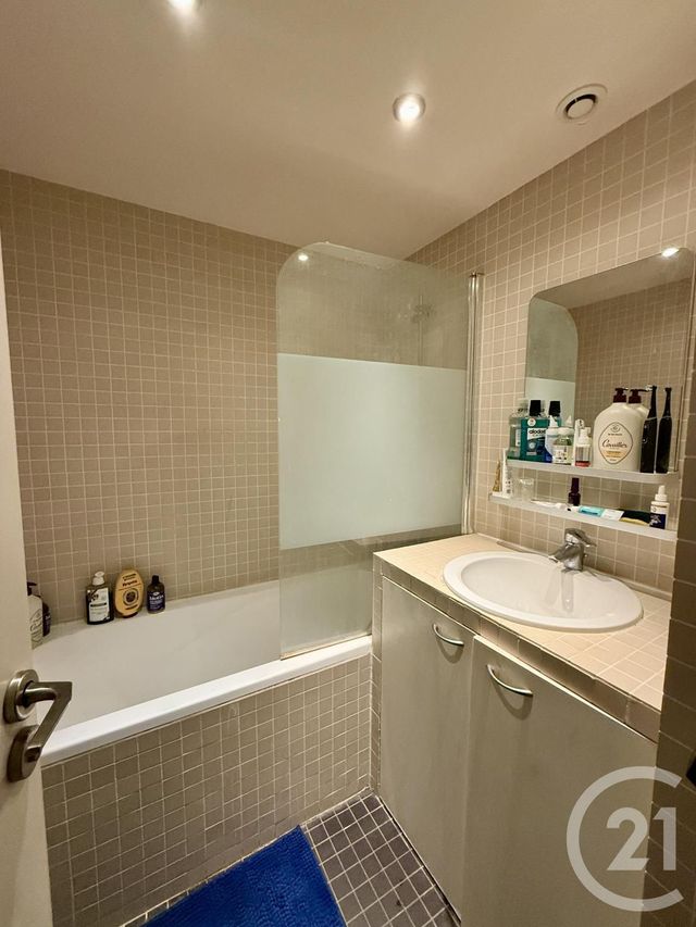 Appartement F2 à vendre - 2 pièces - 50.0 m2 - PARIS - 75011 - ILE-DE-FRANCE - Century 21 Parmentier - Saint Maur