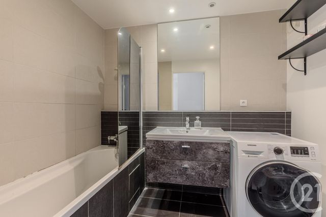 Appartement F3 à vendre - 3 pièces - 71.0 m2 - PARIS - 75011 - ILE-DE-FRANCE - Century 21 Parmentier - Saint Maur