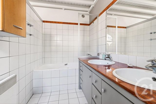 Appartement F4 à vendre - 4 pièces - 100.89 m2 - PARIS - 75011 - ILE-DE-FRANCE - Century 21 Parmentier - Saint Maur