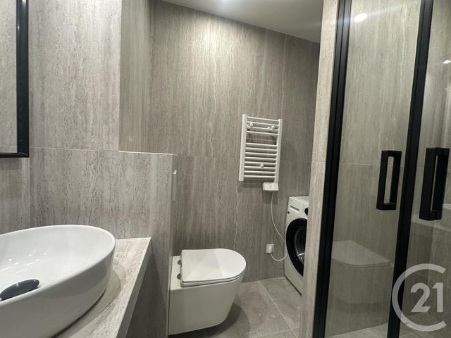 Appartement à louer - 2 pièces - 44.56 m2 - PARIS - 75011 - ILE-DE-FRANCE - Century 21 Parmentier - Saint Maur