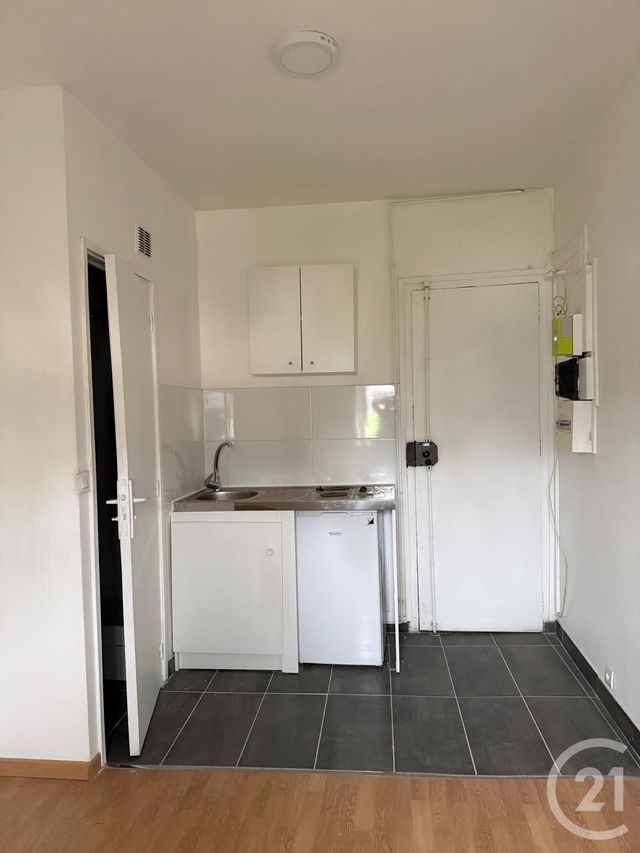Appartement Chambre à vendre - 1 pièce - 10.09 m2 - PARIS - 75010 - ILE-DE-FRANCE - Century 21 Parmentier - Saint Maur
