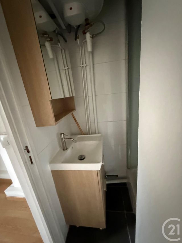 Appartement Chambre à vendre - 1 pièce - 10.09 m2 - PARIS - 75010 - ILE-DE-FRANCE - Century 21 Parmentier - Saint Maur