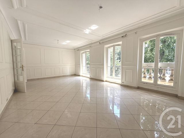 Appartement F5 à vendre - 5 pièces - 111.09 m2 - PARIS - 75011 - ILE-DE-FRANCE - Century 21 Parmentier - Saint Maur