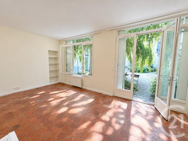 Appartement Studio à vendre - 1 pièce - 27.04 m2 - PARIS - 75011 - ILE-DE-FRANCE - Century 21 Parmentier - Saint Maur