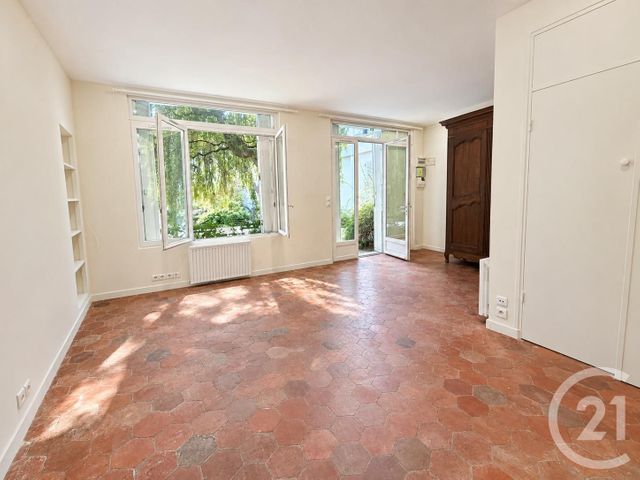 Appartement Studio à vendre - 1 pièce - 27.04 m2 - PARIS - 75011 - ILE-DE-FRANCE - Century 21 Parmentier - Saint Maur